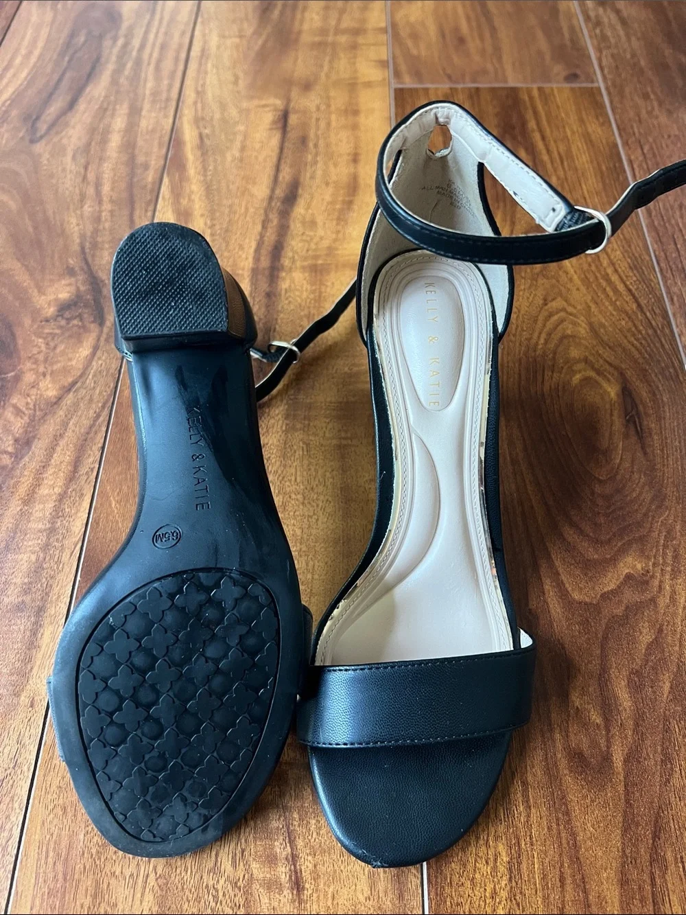 Kelly & Katie sleek black
